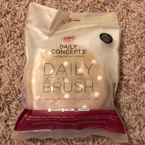 Daily Concepts Detox Massaging Brush